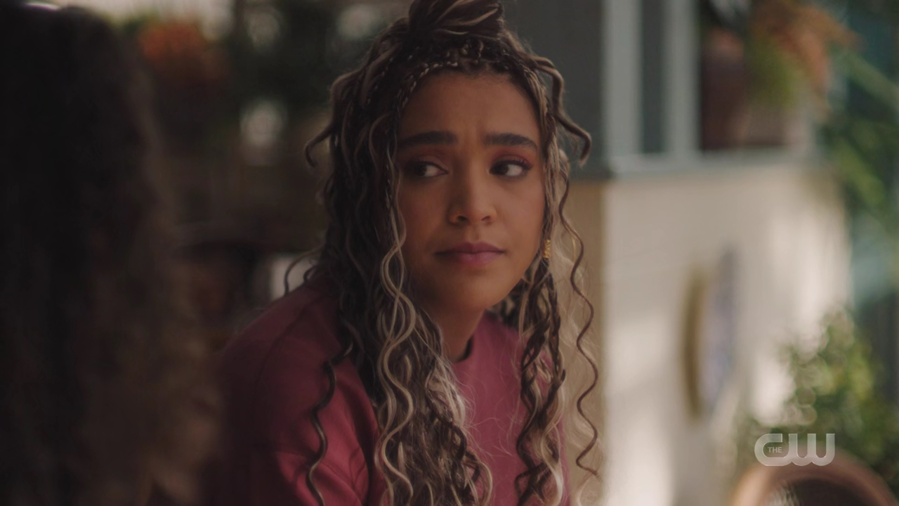 charmed-online-dot-nl_Charmed4x08Unveiled0829.jpg