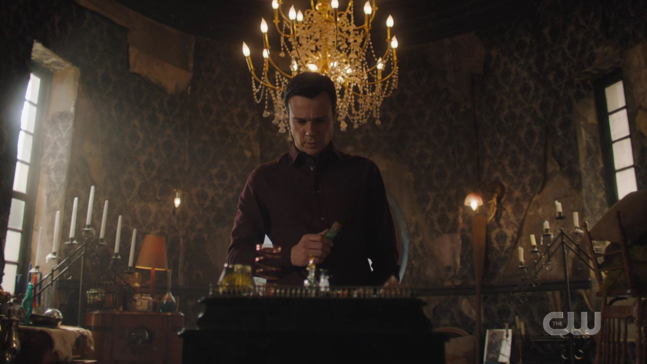 charmed-online-dot-nl_Charmed4x08Unveiled0915.jpg