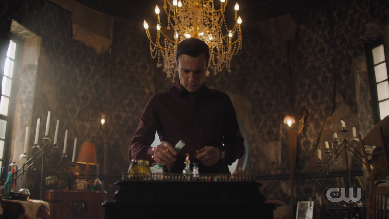 charmed-online-dot-nl_Charmed4x08Unveiled0918.jpg