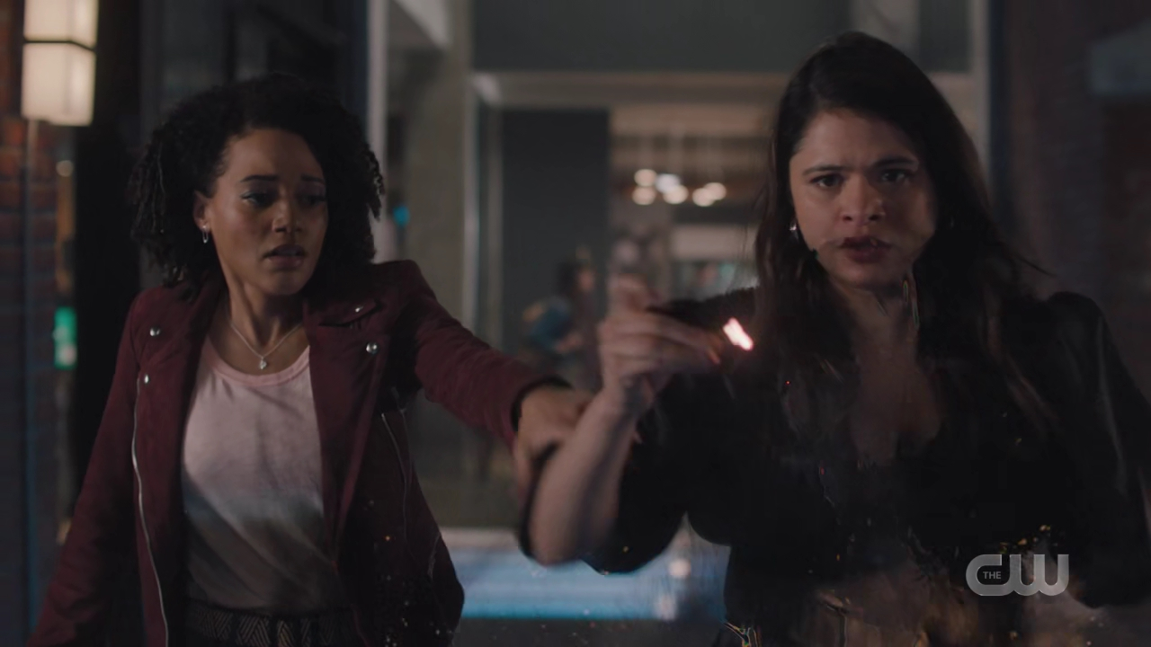 charmed-online-dot-nl_Charmed4x08Unveiled1275.jpg