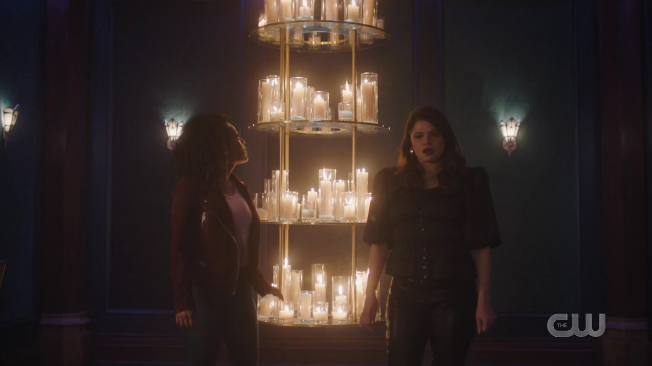 charmed-online-dot-nl_Charmed4x08Unveiled1283.jpg