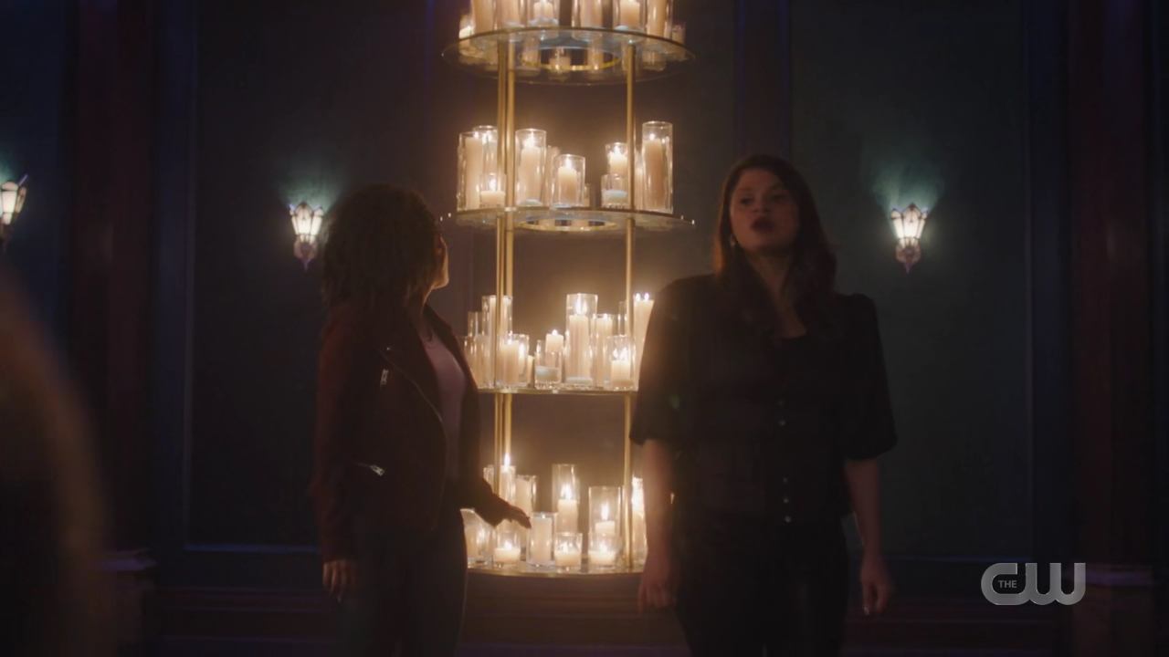 charmed-online-dot-nl_Charmed4x08Unveiled1284.jpg