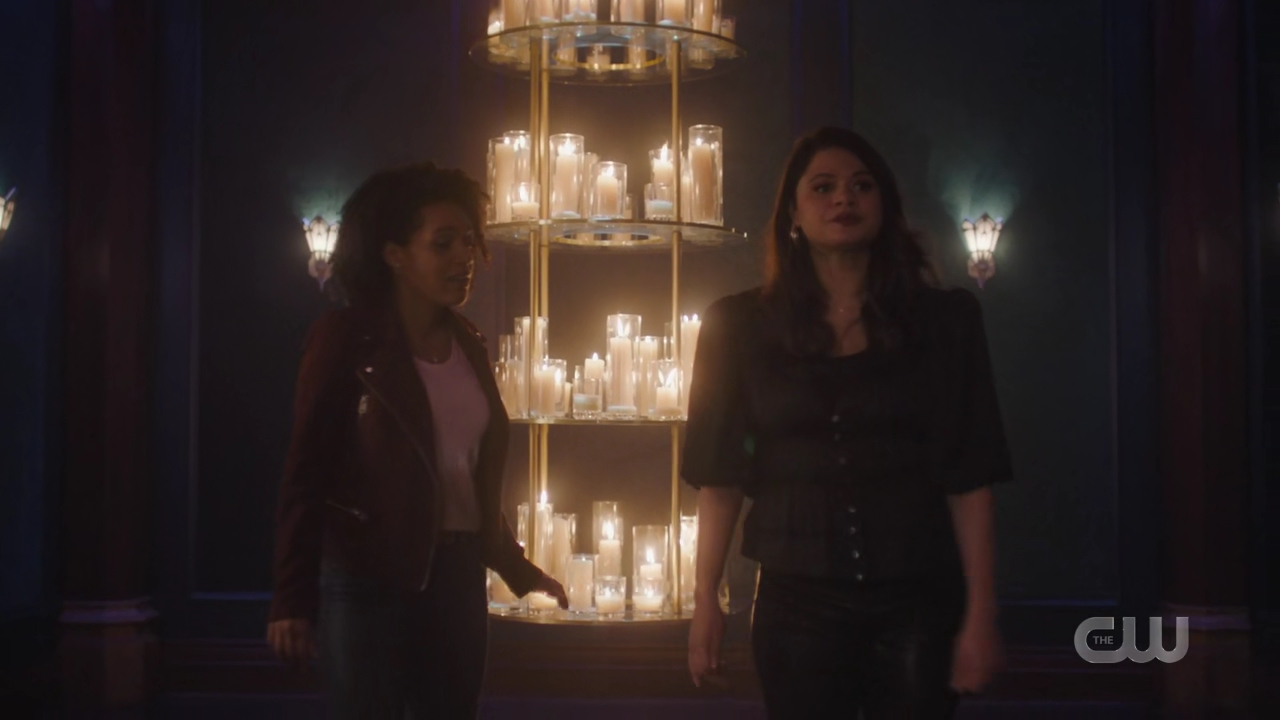 charmed-online-dot-nl_Charmed4x08Unveiled1285.jpg