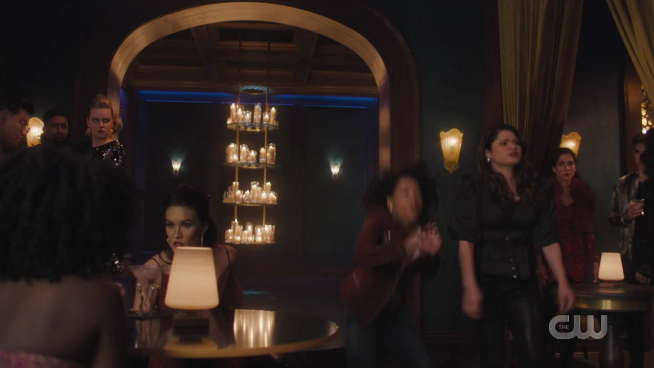 charmed-online-dot-nl_Charmed4x08Unveiled1306.jpg