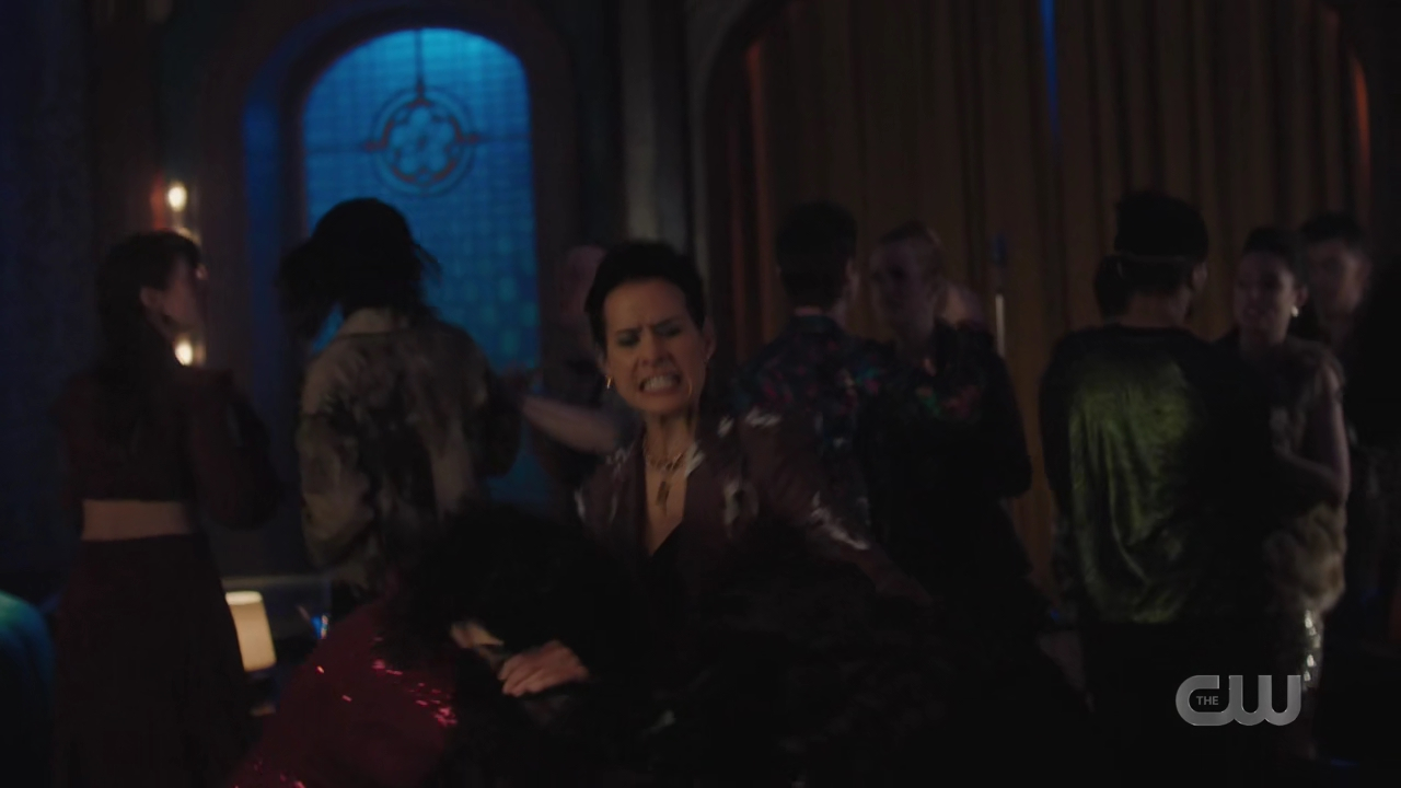 charmed-online-dot-nl_Charmed4x08Unveiled1396.jpg
