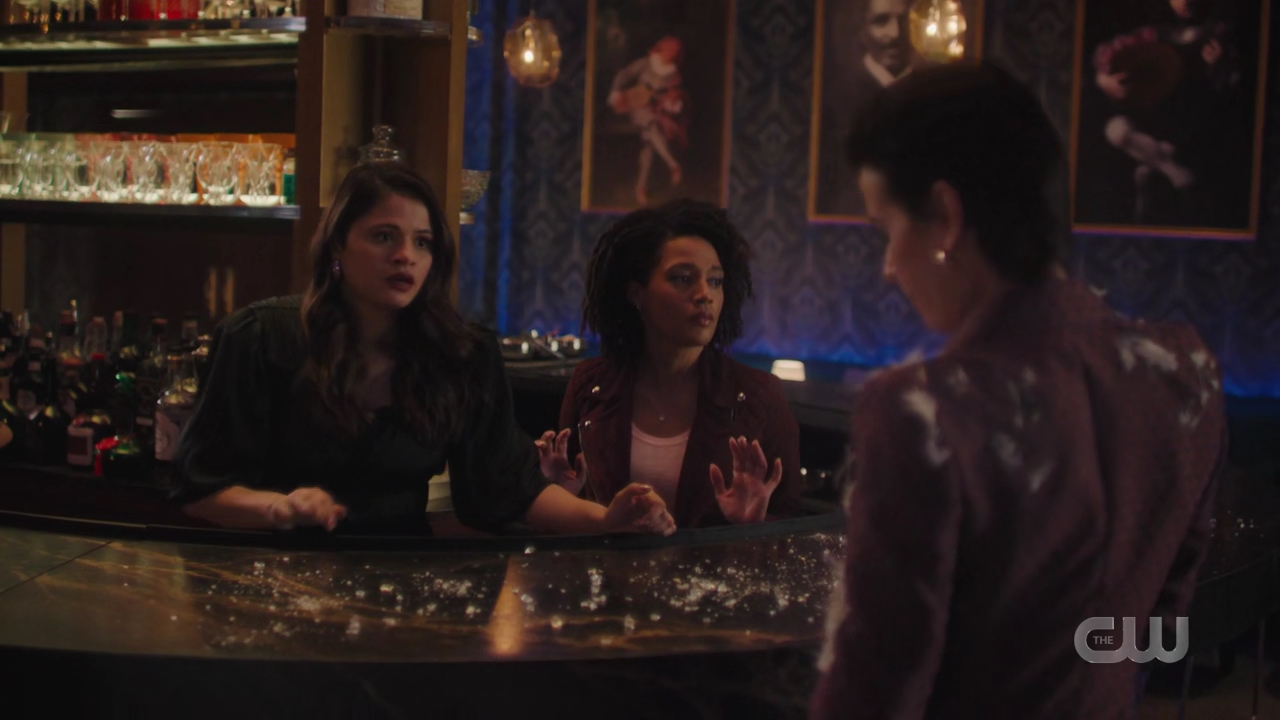 charmed-online-dot-nl_Charmed4x08Unveiled1406.jpg