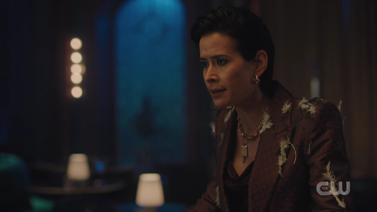 charmed-online-dot-nl_Charmed4x08Unveiled1418.jpg