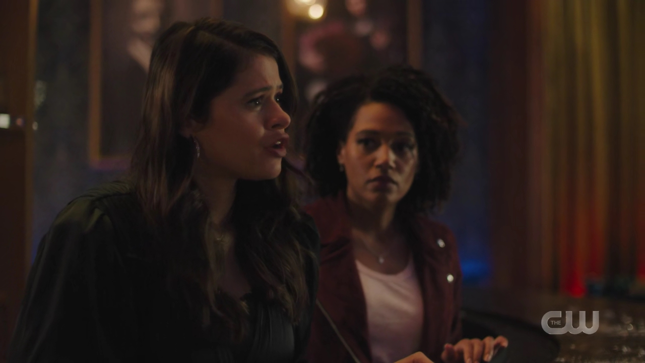 charmed-online-dot-nl_Charmed4x08Unveiled1419.jpg