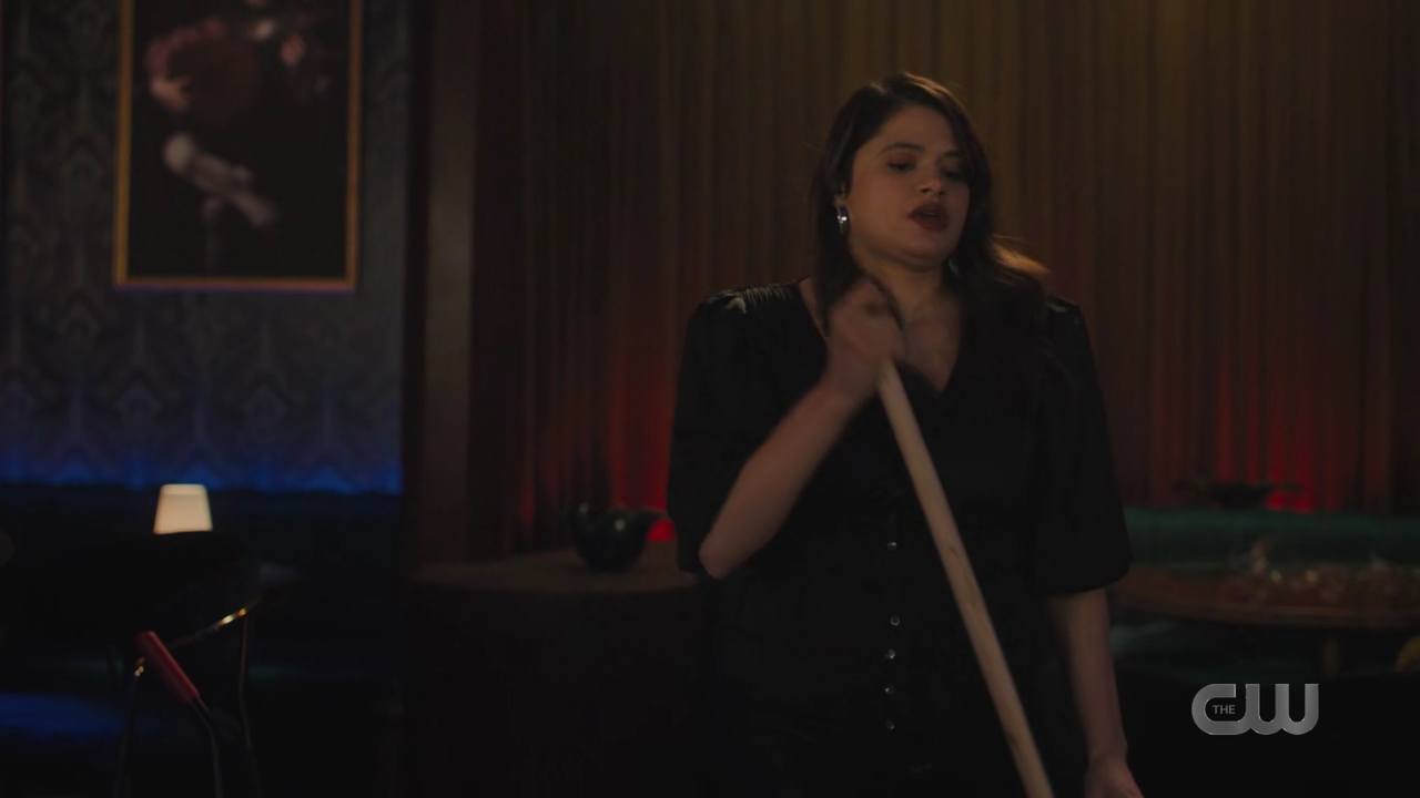 charmed-online-dot-nl_Charmed4x08Unveiled1490.jpg