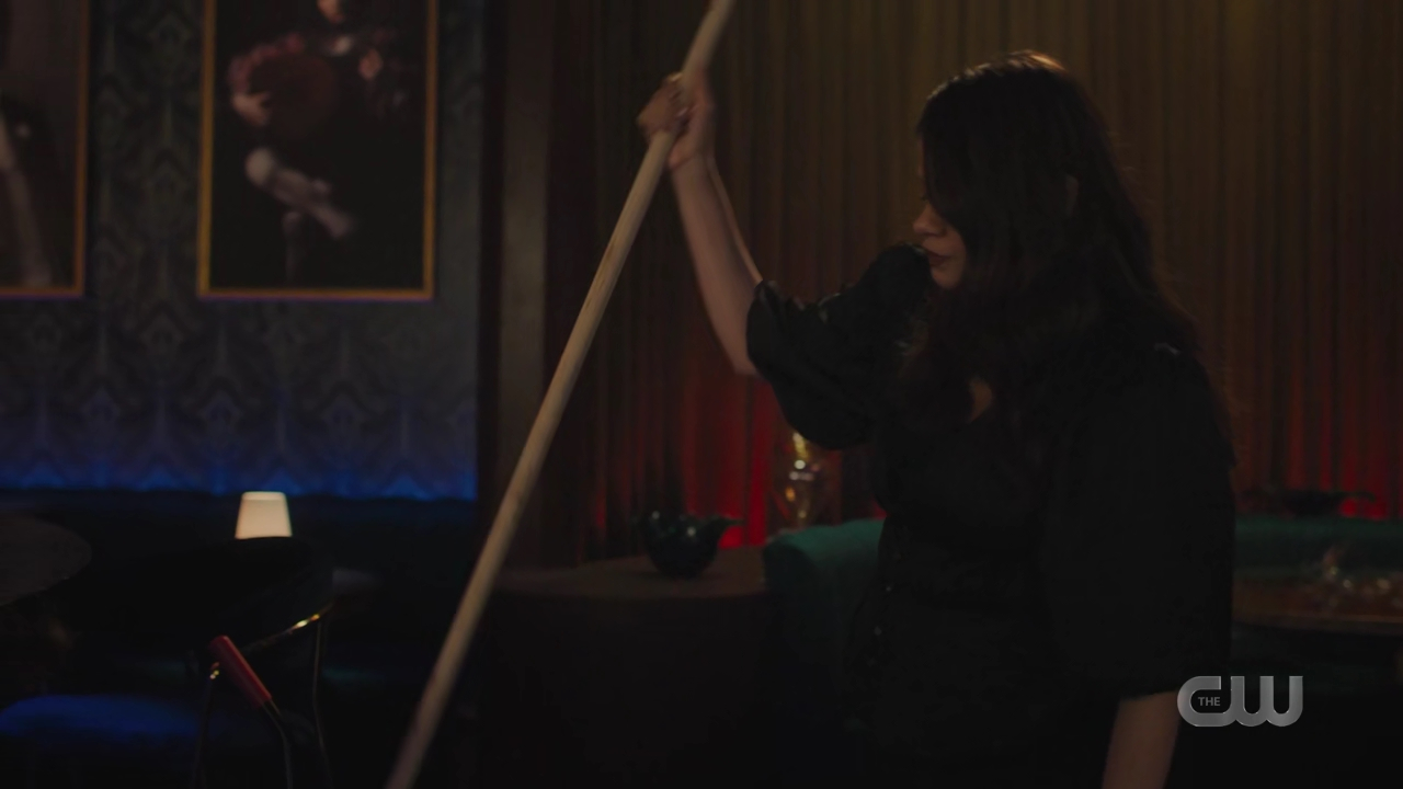 charmed-online-dot-nl_Charmed4x08Unveiled1492.jpg