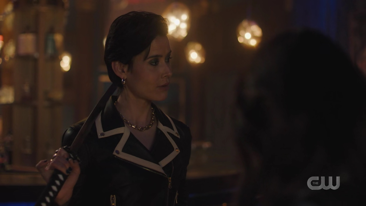 charmed-online-dot-nl_Charmed4x08Unveiled1713.jpg