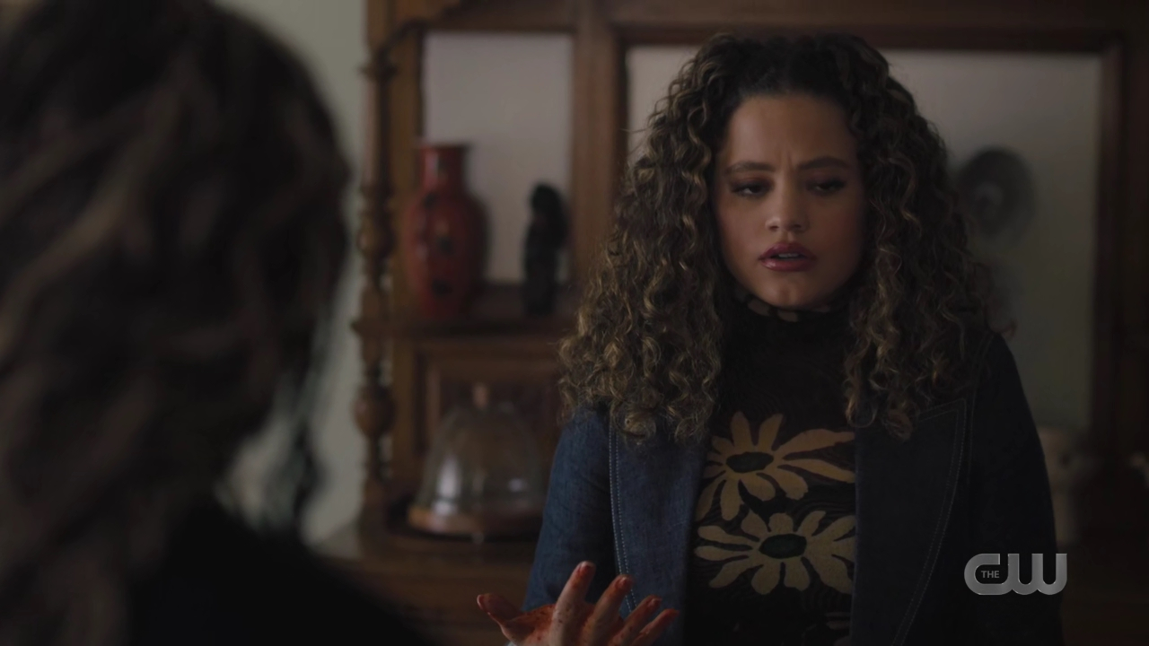 charmed-online-dot-nl_Charmed4x08Unveiled1803.jpg