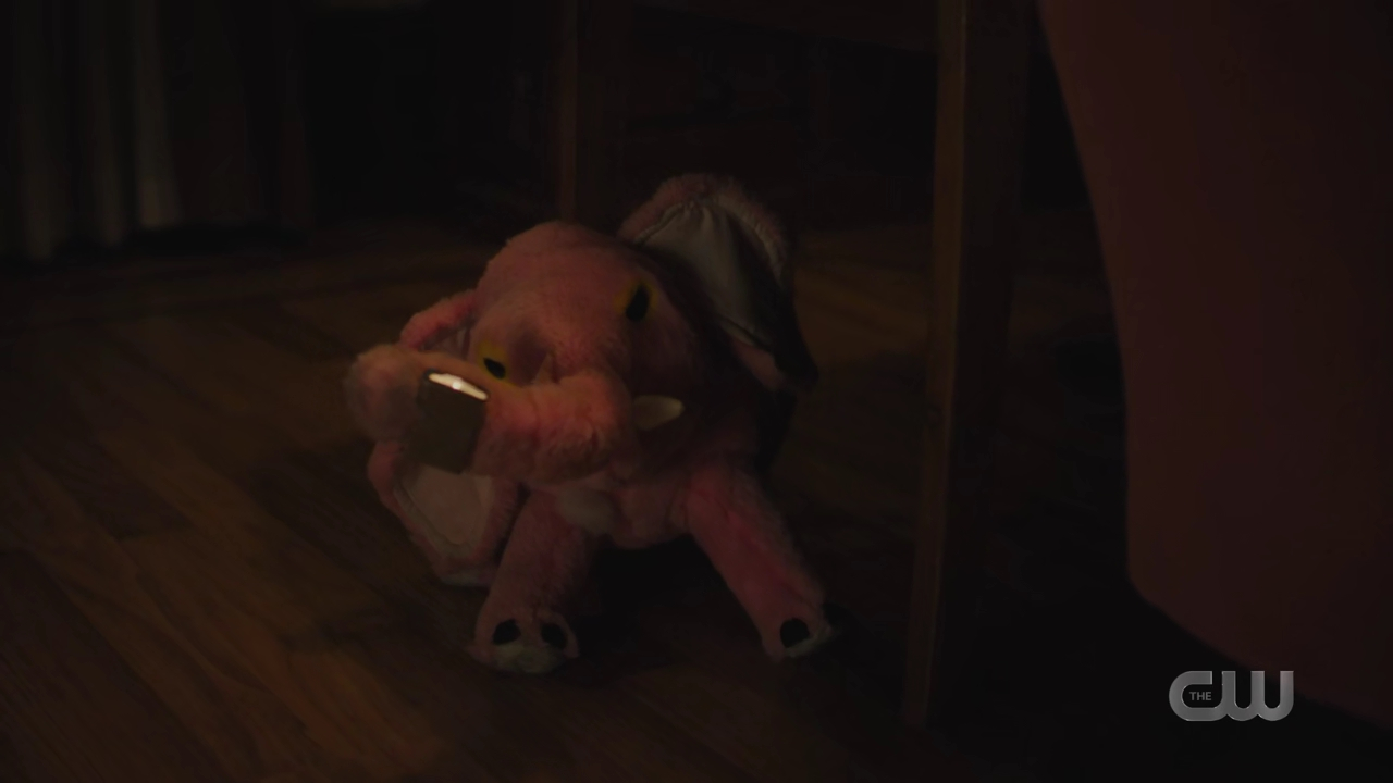 charmed-online-dot-nl_Charmed4x09TruthorCares1608.jpg charmed-online-dot-nl_Charmed4x09TruthorCares1608.jpg