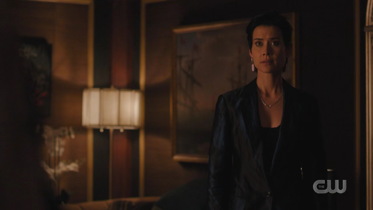 charmed-online-dot-nl_Charmed4x10HashingItOut0445.jpg