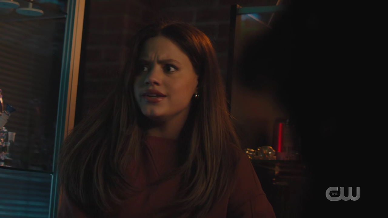 charmed-online-dot-nl_Charmed4x10HashingItOut0921.jpg