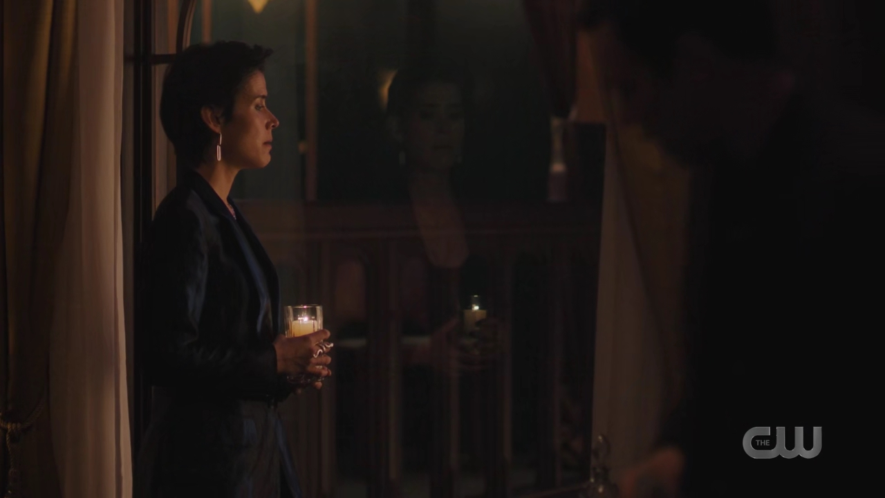 charmed-online-dot-nl_Charmed4x10HashingItOut1762.jpg charmed-online-dot-nl_Charmed4x10HashingItOut1762.jpg