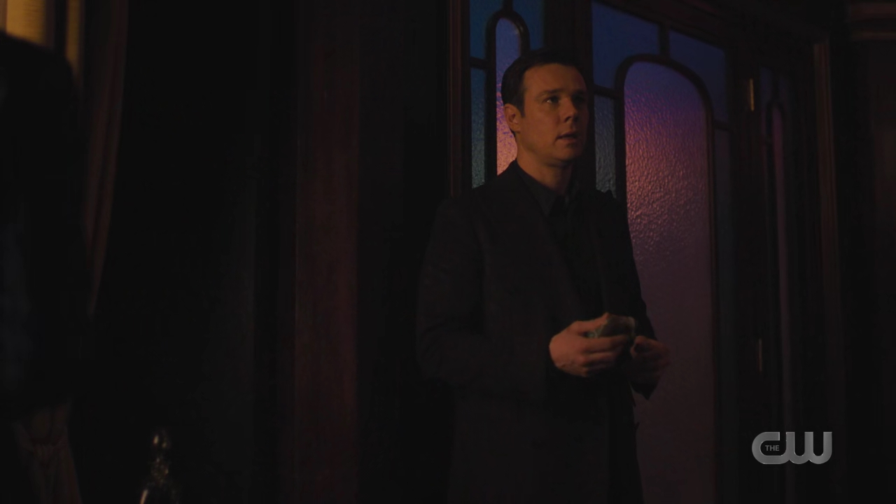 charmed-online-dot-nl_Charmed4x10HashingItOut1764.jpg