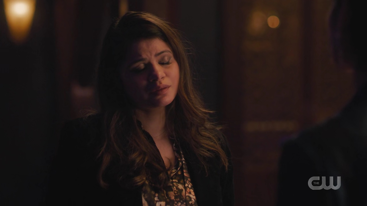 charmed-online-dot-nl_Charmed4x10HashingItOut2207.jpg