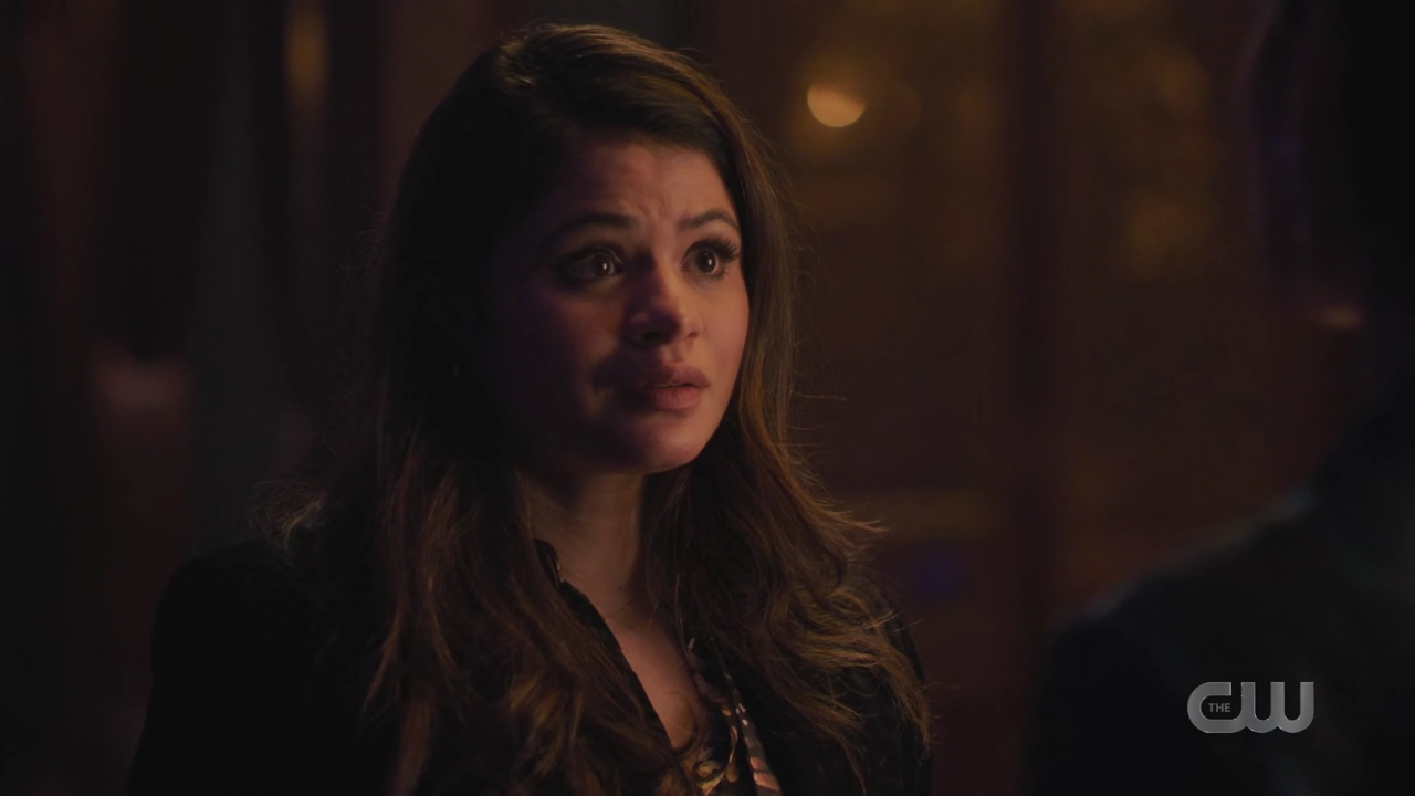 charmed-online-dot-nl_Charmed4x10HashingItOut2213.jpg