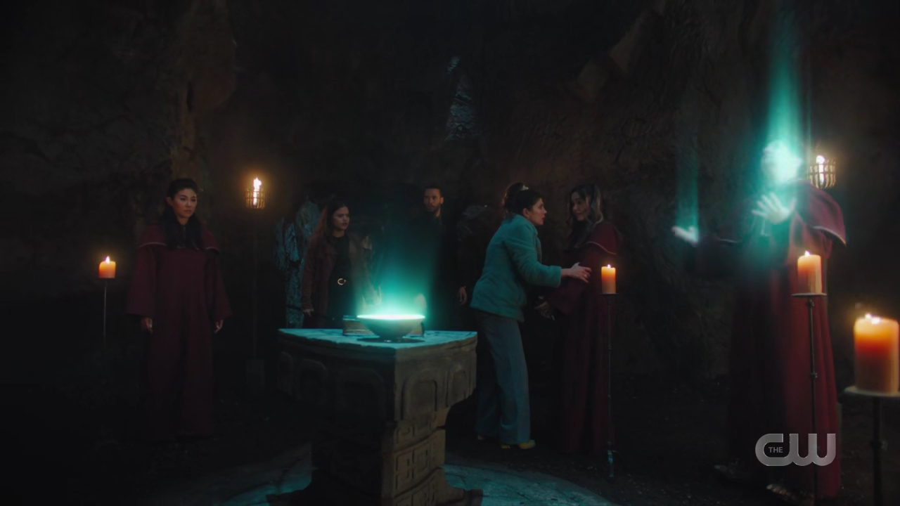 charmed-online-dot-nl_Charmed4x11DivineSecretsoftheOGSisterhood2064.jpg