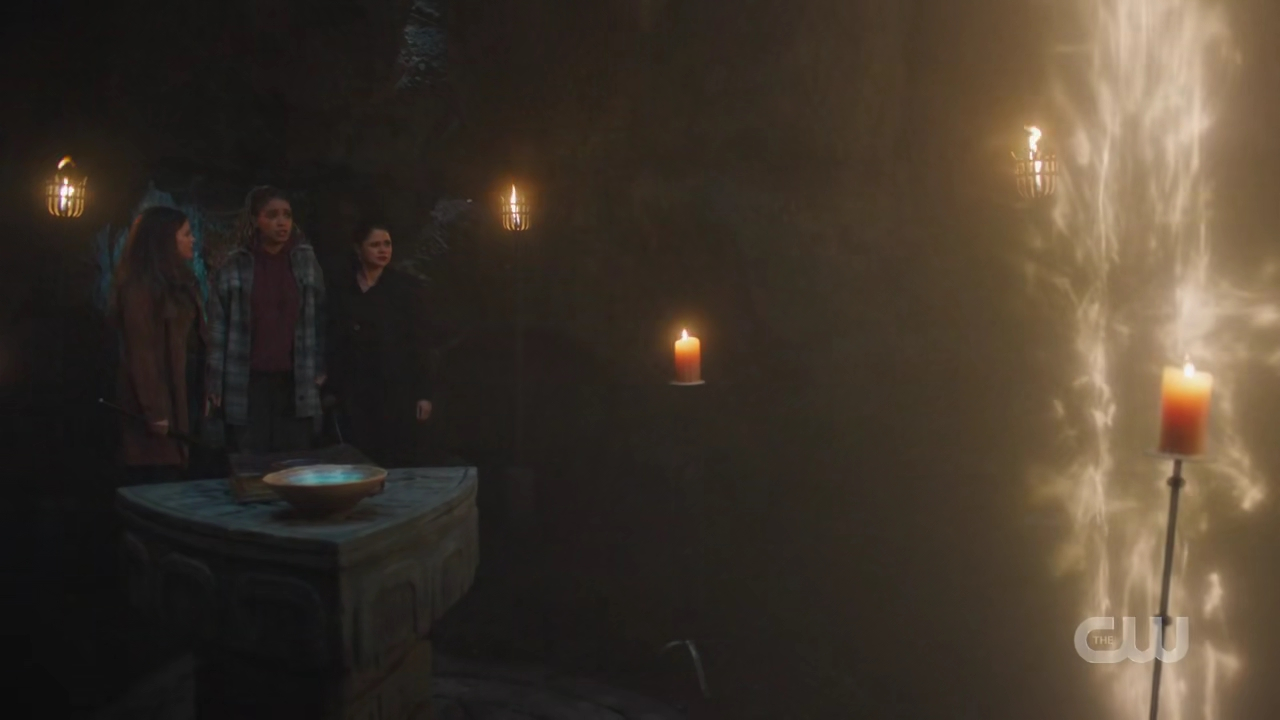 charmed-online-dot-nl_Charmed4x11DivineSecretsoftheOGSisterhood2127.jpg