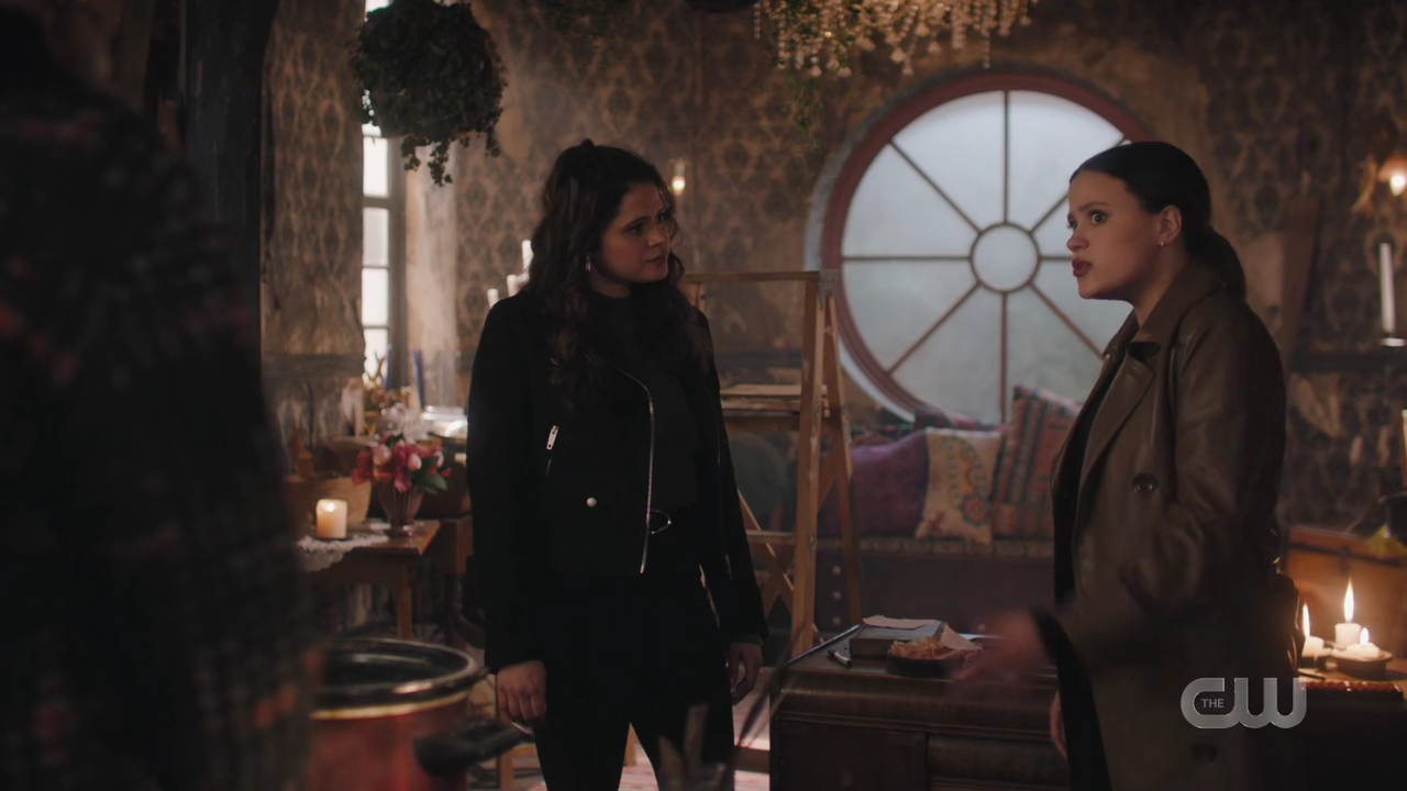 charmed-online-dot-nl_Charmed4x12BeKindRewind1421.jpg