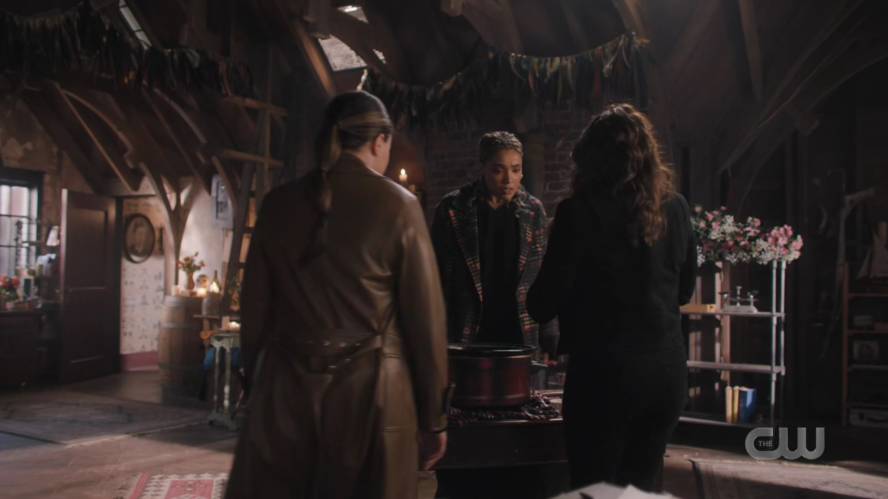charmed-online-dot-nl_Charmed4x12BeKindRewind1492.jpg