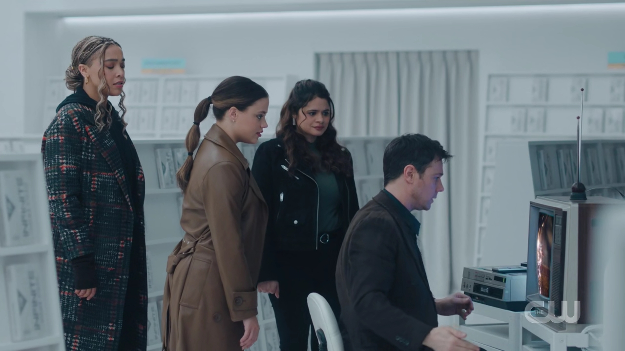 charmed-online-dot-nl_Charmed4x12BeKindRewind1692.jpg