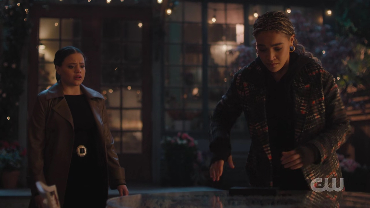 charmed-online-dot-nl_Charmed4x12BeKindRewind2226.jpg charmed-online-dot-nl_Charmed4x12BeKindRewind2226.jpg