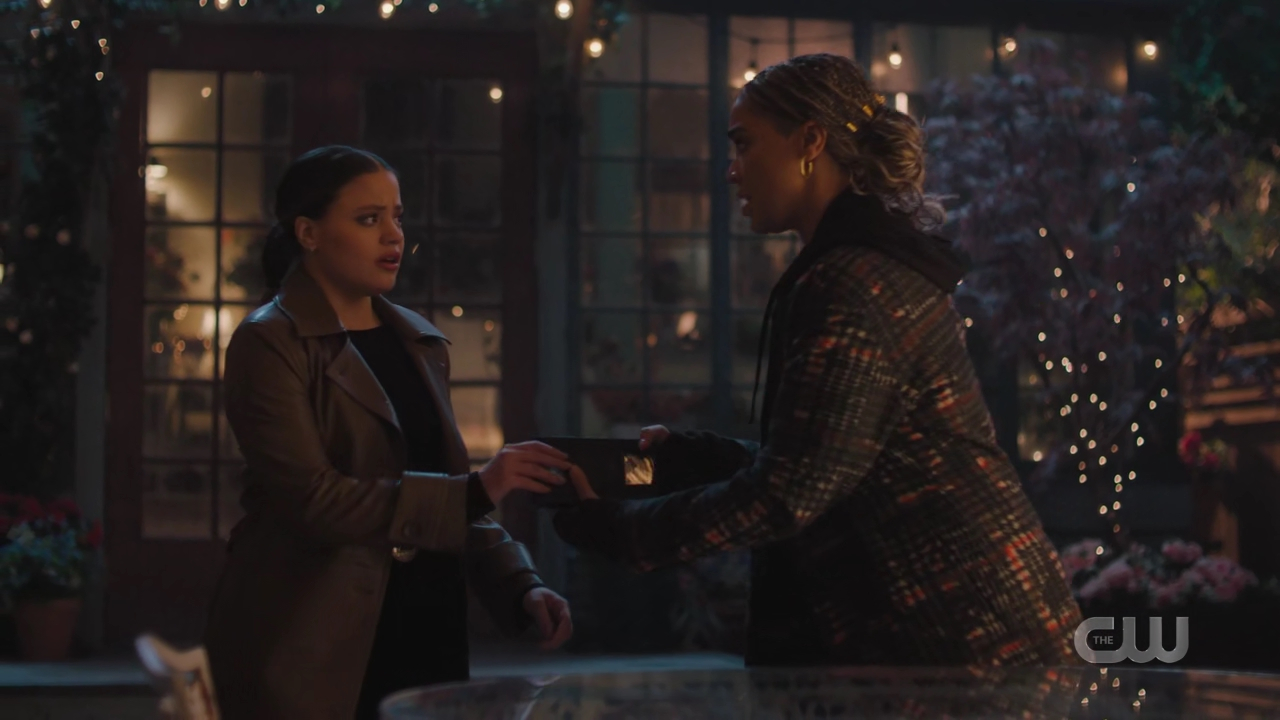 charmed-online-dot-nl_Charmed4x12BeKindRewind2235.jpg