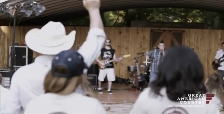 Charmed-Online-dot-net_OffTheMapWithShannenandHolly-S01E01-02-1120.jpg Charmed-Online-dot-net_OffTheMapWithShannenandHolly-S01E01-02-1120.jpg