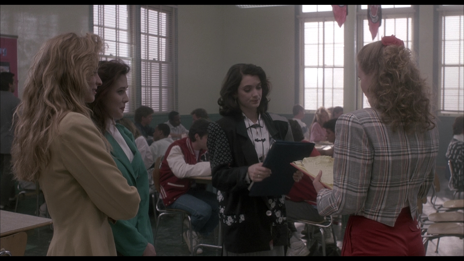 Charmed-Online_dot_nl-Heathers0228.jpg