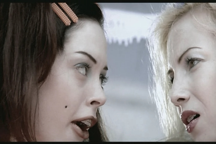 Charmed-Online_dot_nl-Nowhere1233.jpg